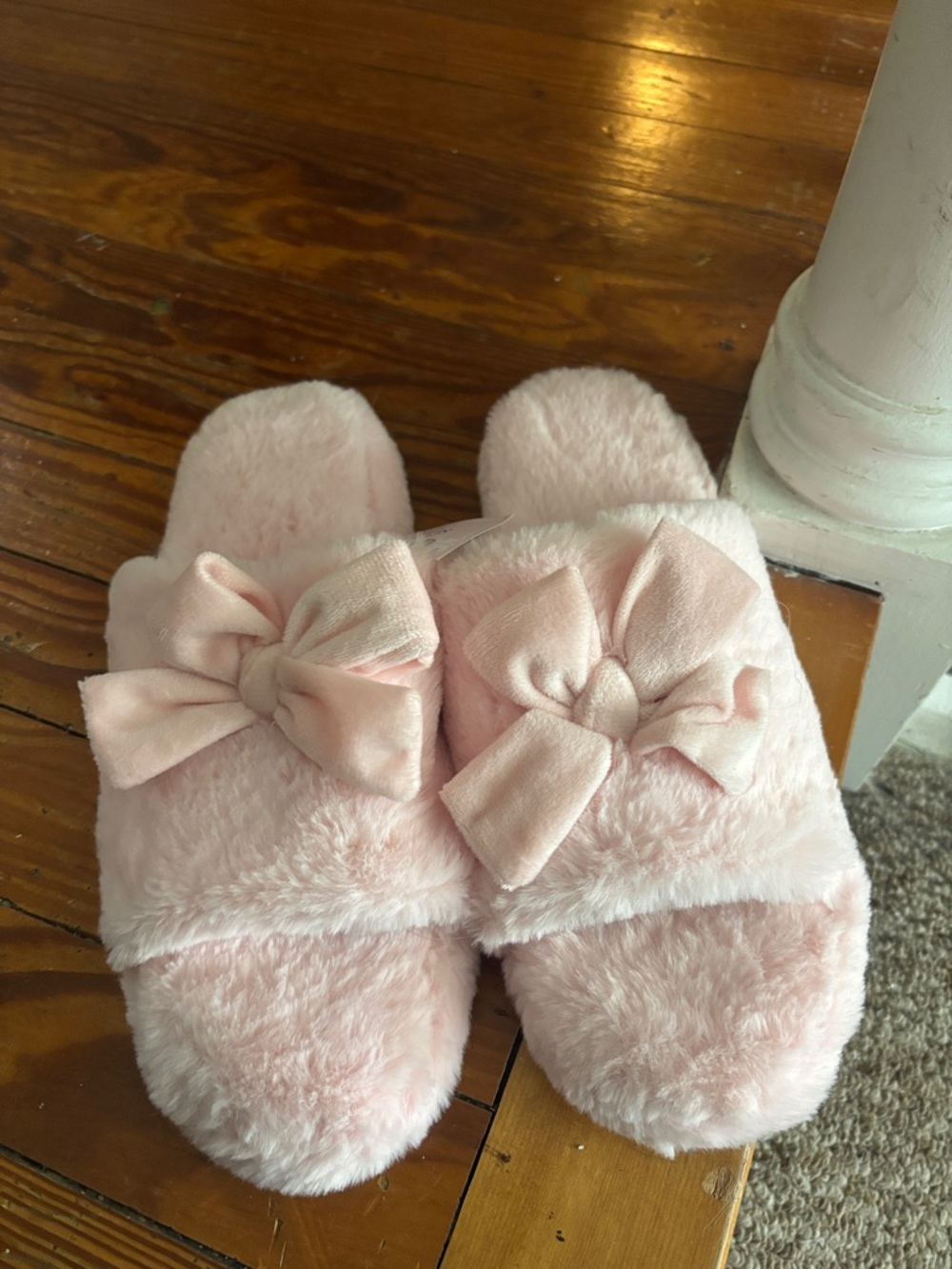 Cozy Pink Faux Fur Bow Slippers